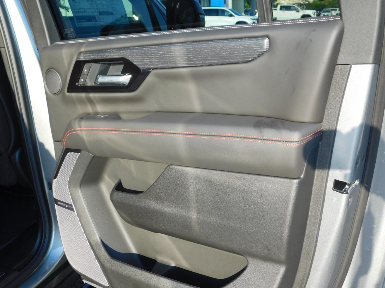 GMC Yukon XL 4WD 4dr AT4 Ultimate 2026