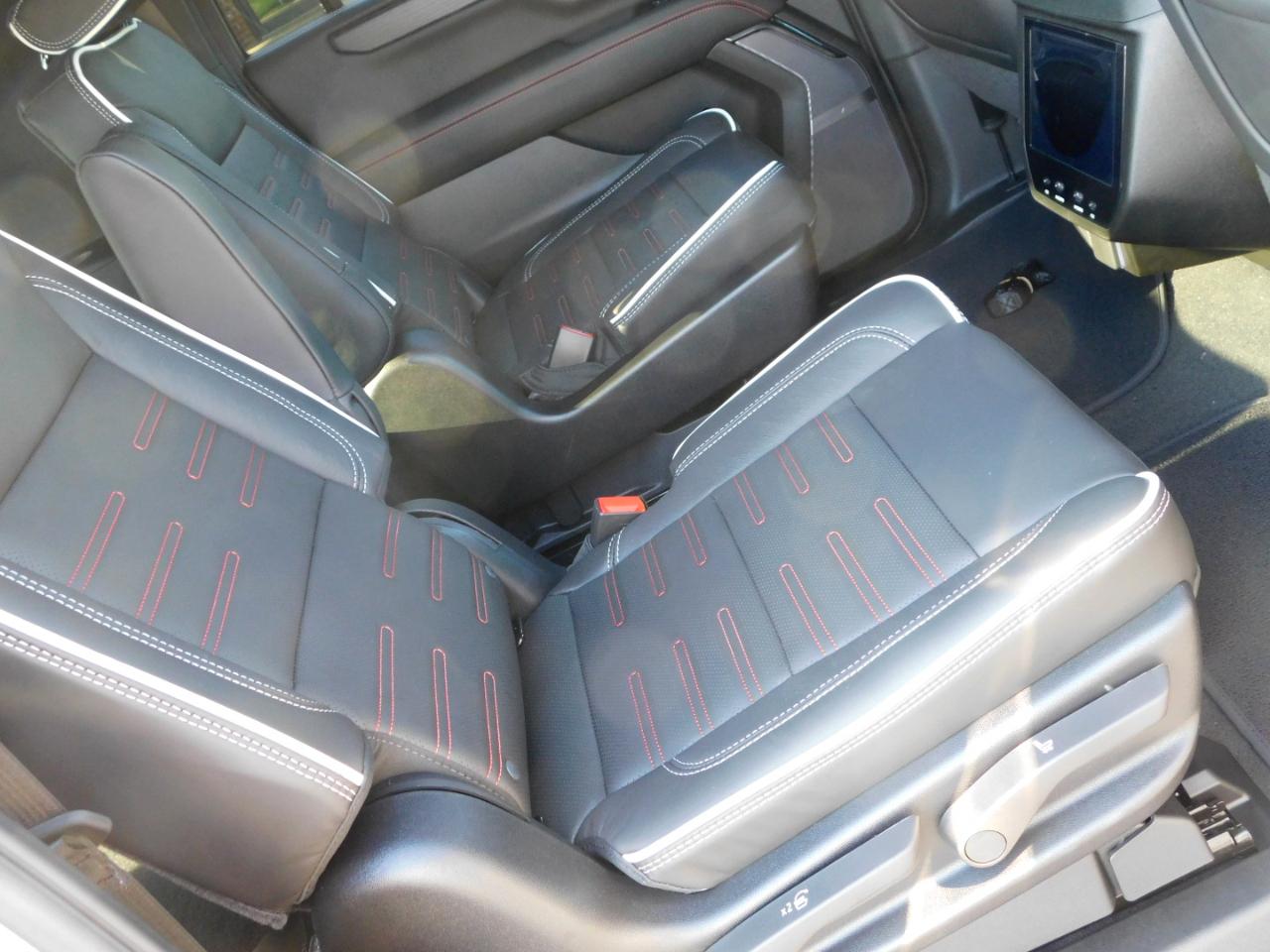 GMC Yukon XL 4WD 4dr AT4 Ultimate 2026