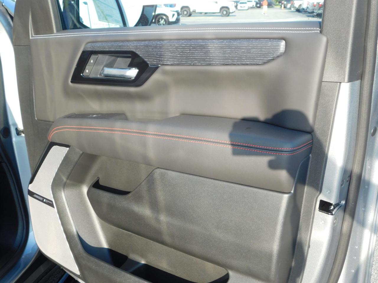 GMC Yukon XL 4WD 4dr AT4 Ultimate 2026