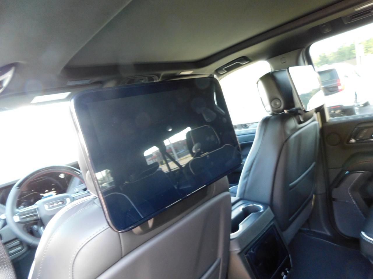 GMC Yukon XL 4WD 4dr AT4 Ultimate 2026