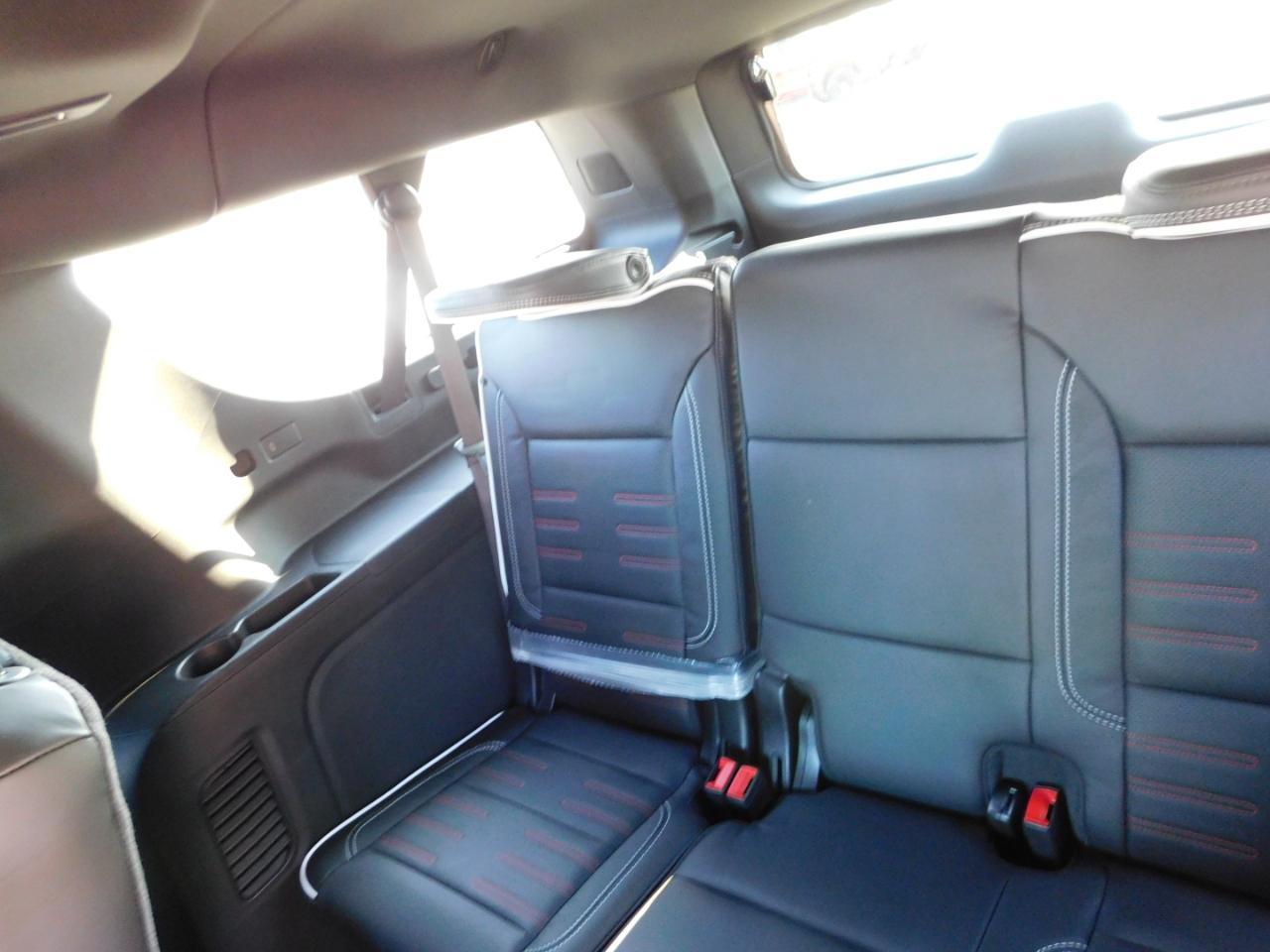 GMC Yukon XL 4WD 4dr AT4 Ultimate 2026