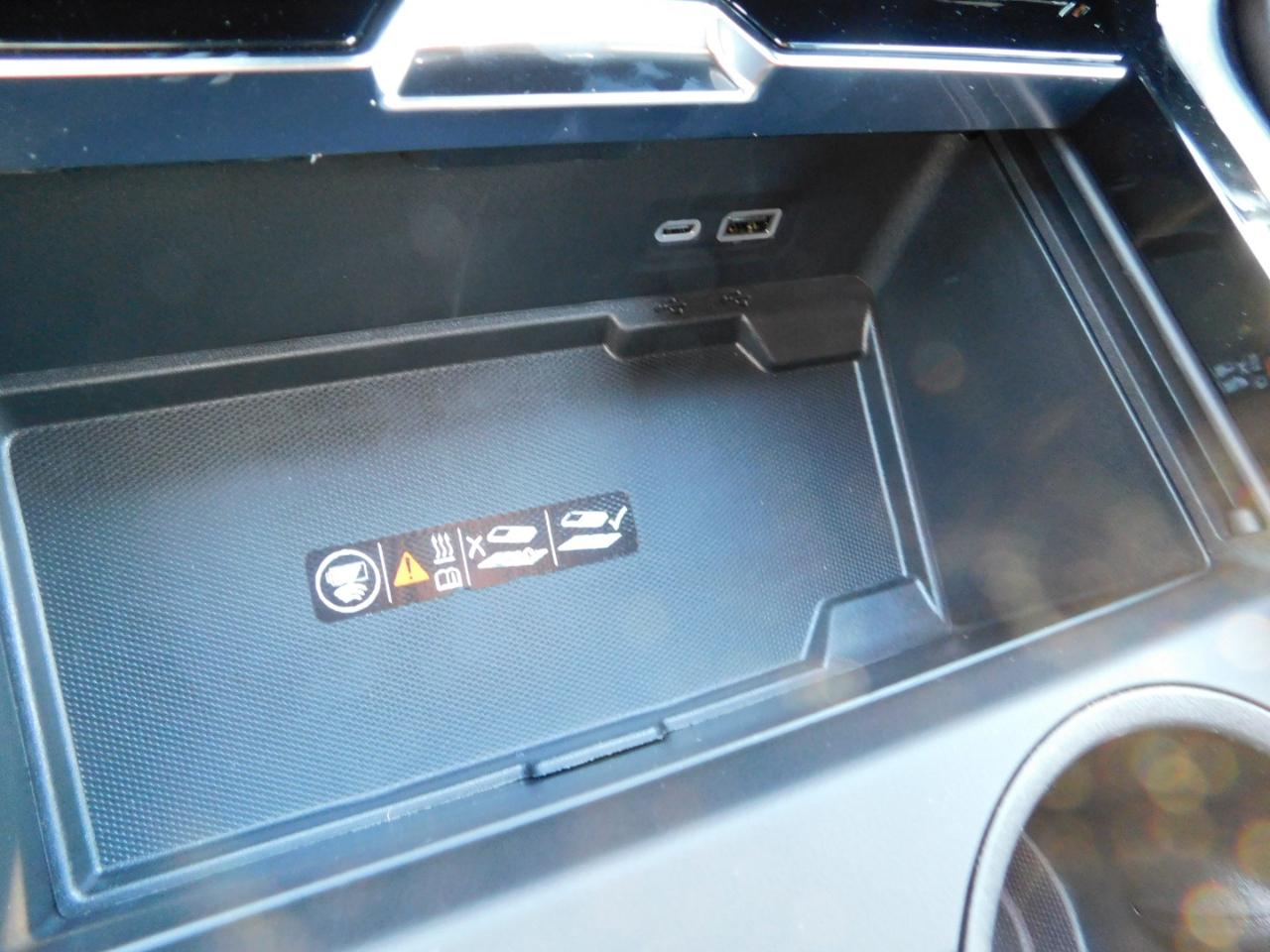 GMC Yukon XL 4WD 4dr AT4 Ultimate 2026