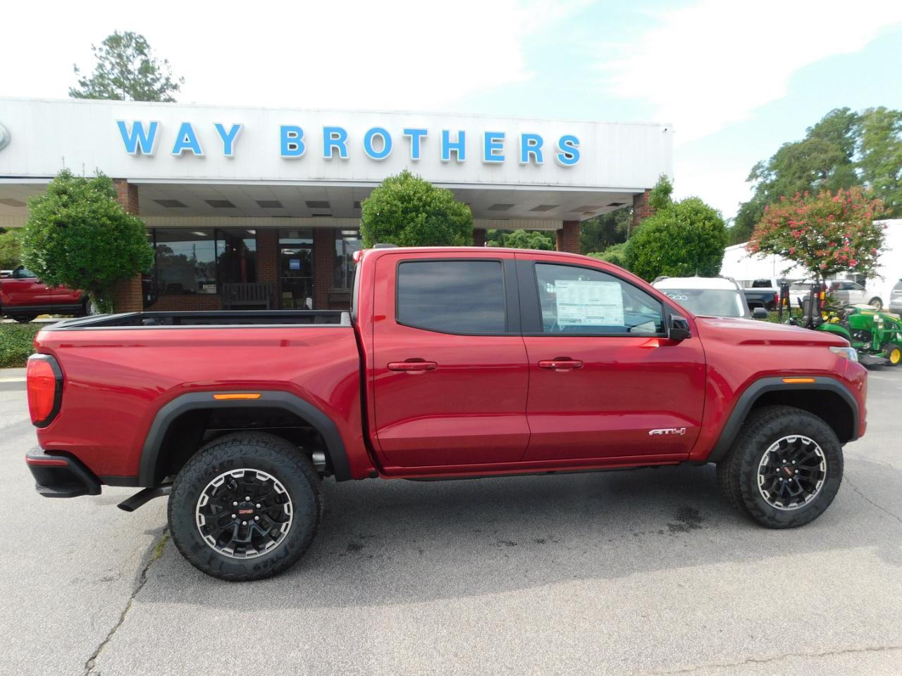 2026 GMC Canyon 4WD CREW CAB AT4