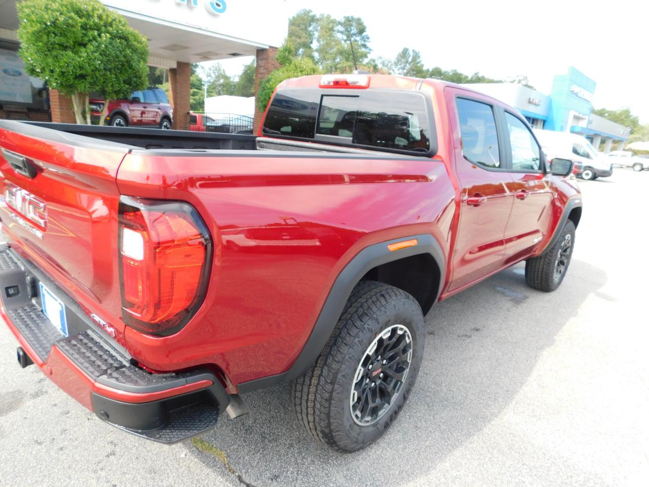 GMC Canyon 4WD Crew Cab AT4 2026