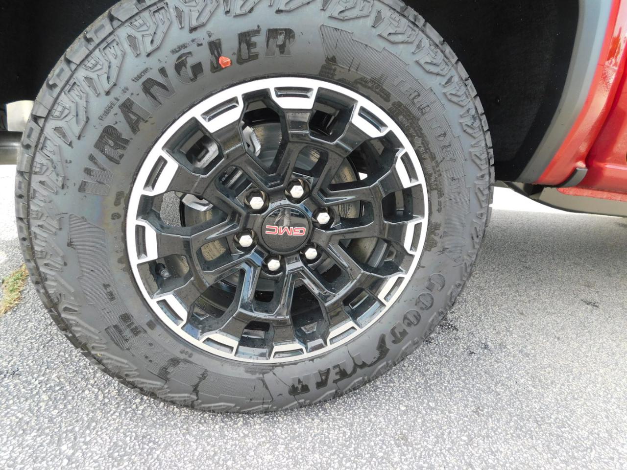 GMC Canyon 4WD Crew Cab AT4 2026