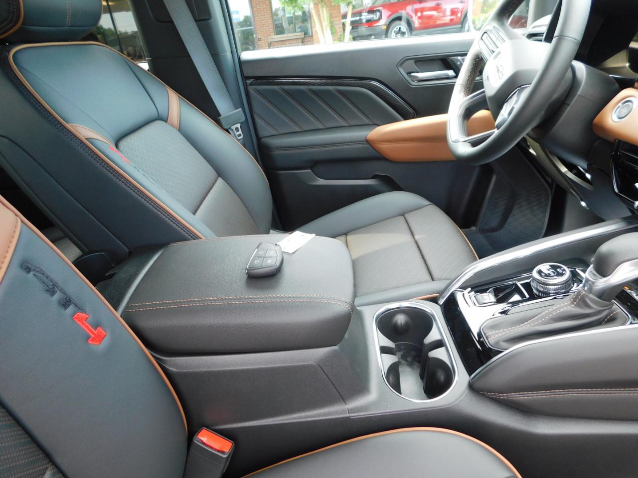 GMC Canyon 4WD Crew Cab AT4 2026