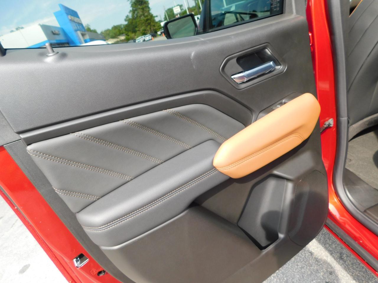 GMC Canyon 4WD Crew Cab AT4 2026