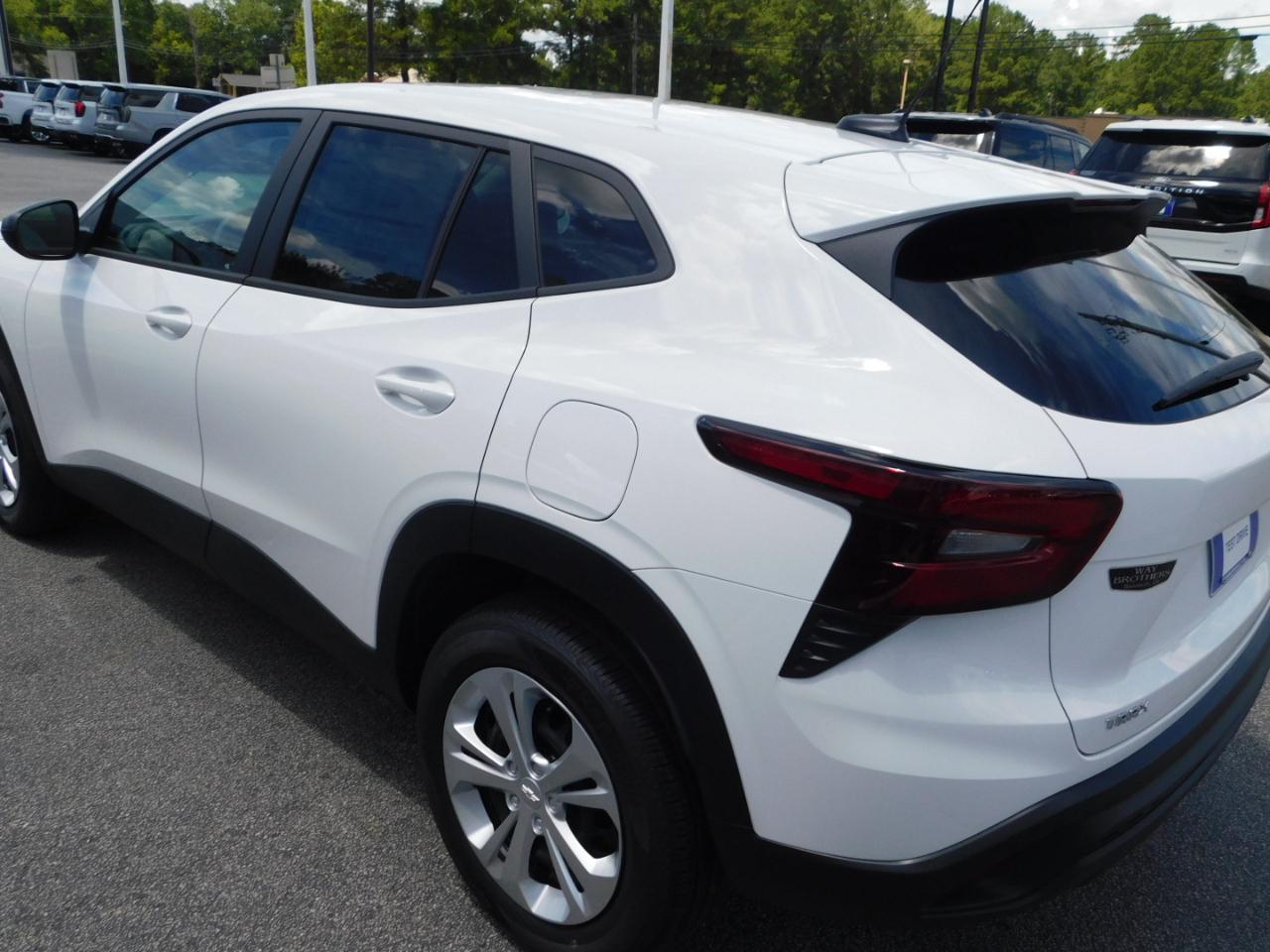 Chevrolet Trax FWD 4dr LS 2026