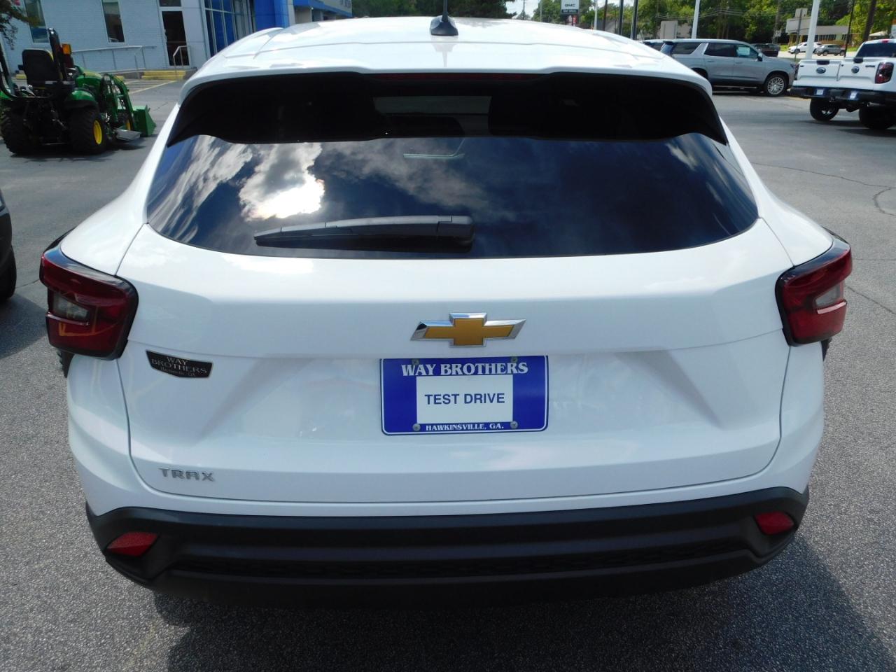 Chevrolet Trax FWD 4dr LS 2026