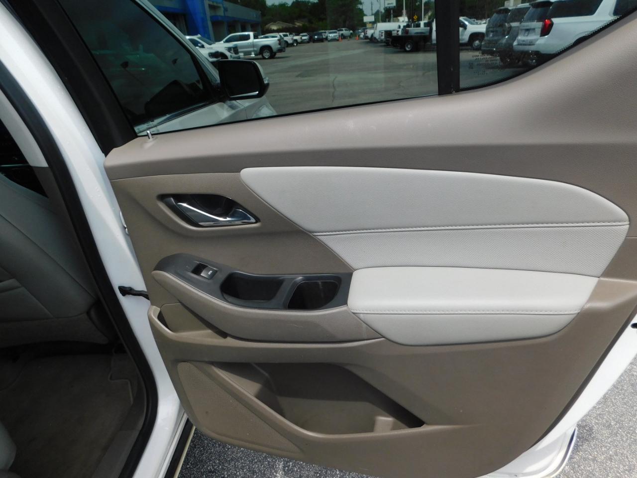 Chevrolet Traverse FWD 4dr Premier 2021
