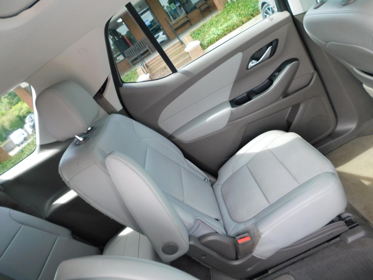 Chevrolet Traverse FWD 4dr Premier 2021