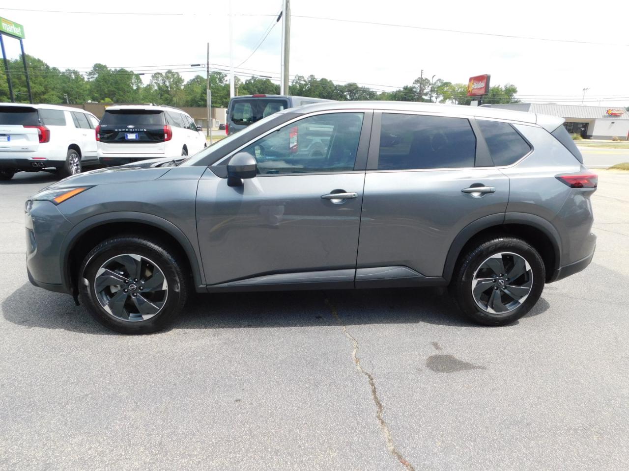 Nissan Rogue AWD SV 2025