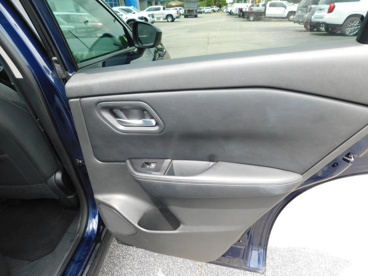 Nissan Rogue FWD SV 2025