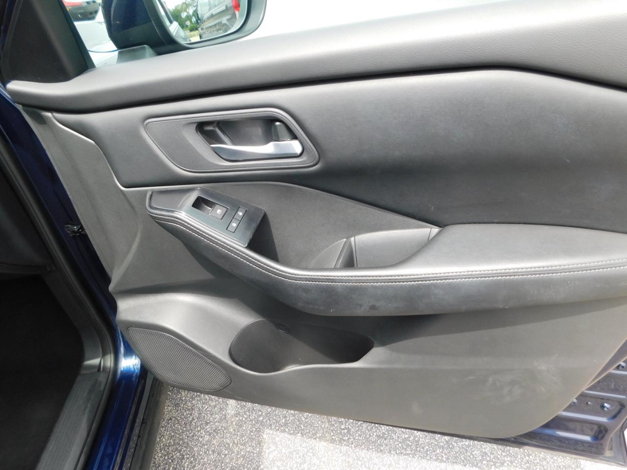 Nissan Rogue FWD SV 2025