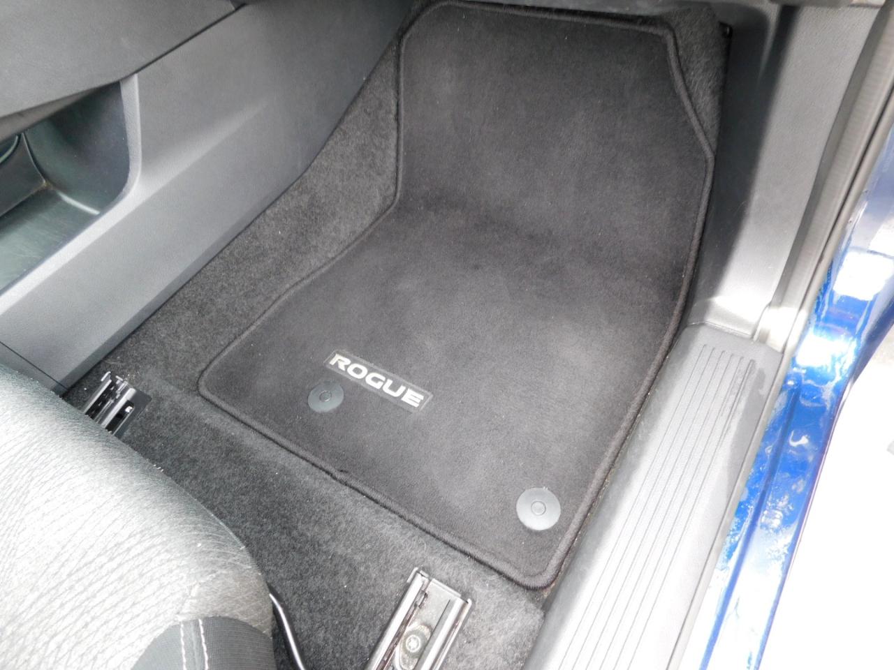 Nissan Rogue FWD SV 2025