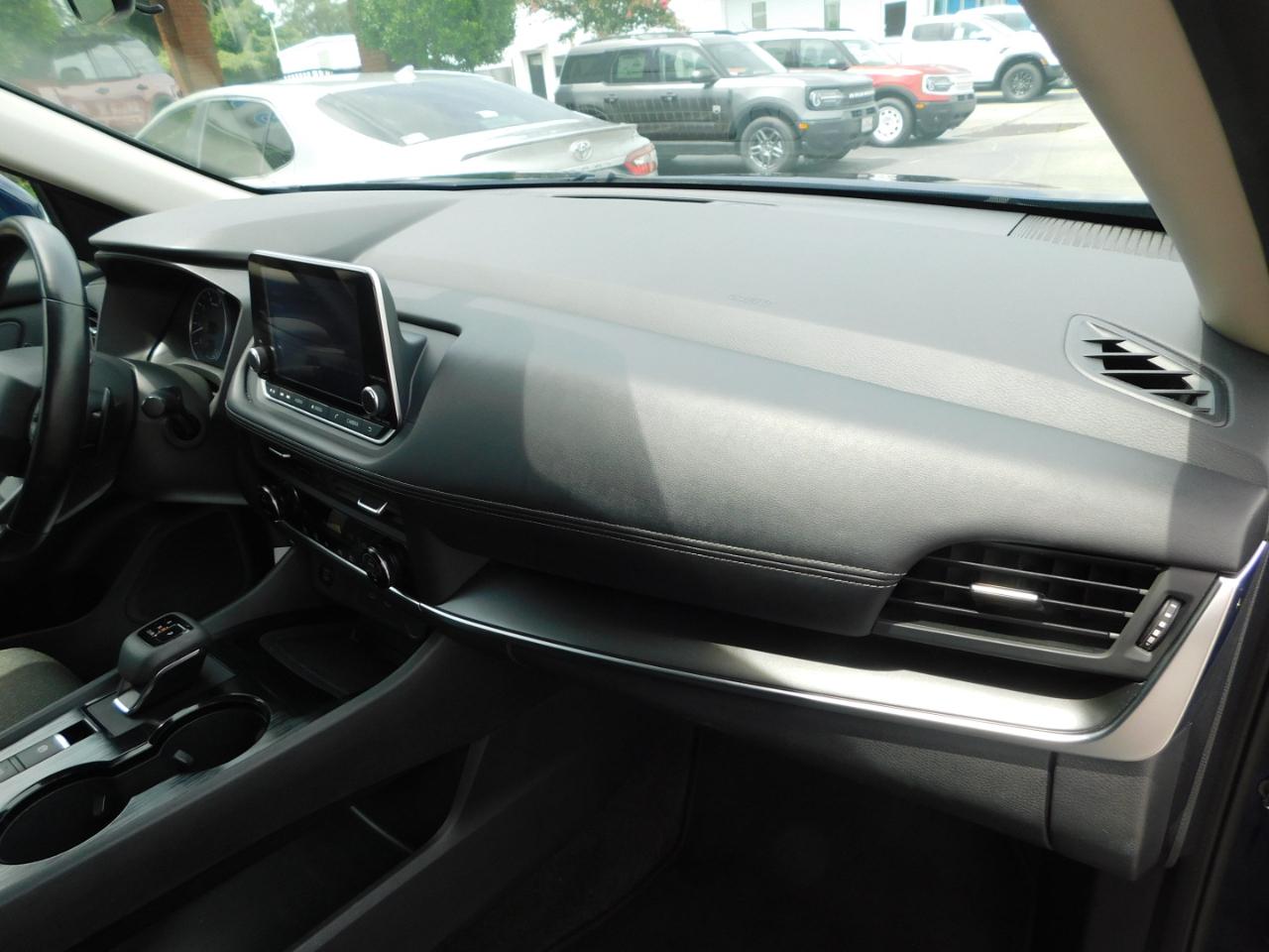 Nissan Rogue FWD SV 2025
