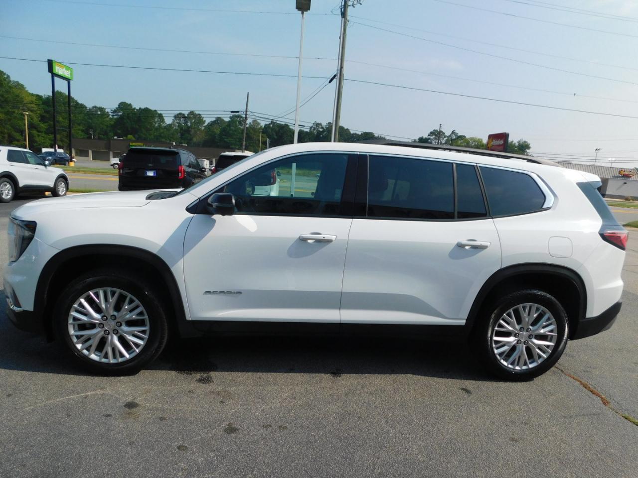 GMC Acadia FWD 4dr Elevation 2026