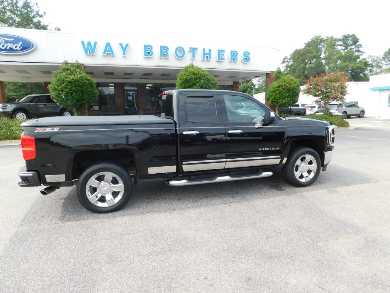 2014 Chevrolet Silverado 1500 4WD DOUBLE CAB 143.5" LTZ