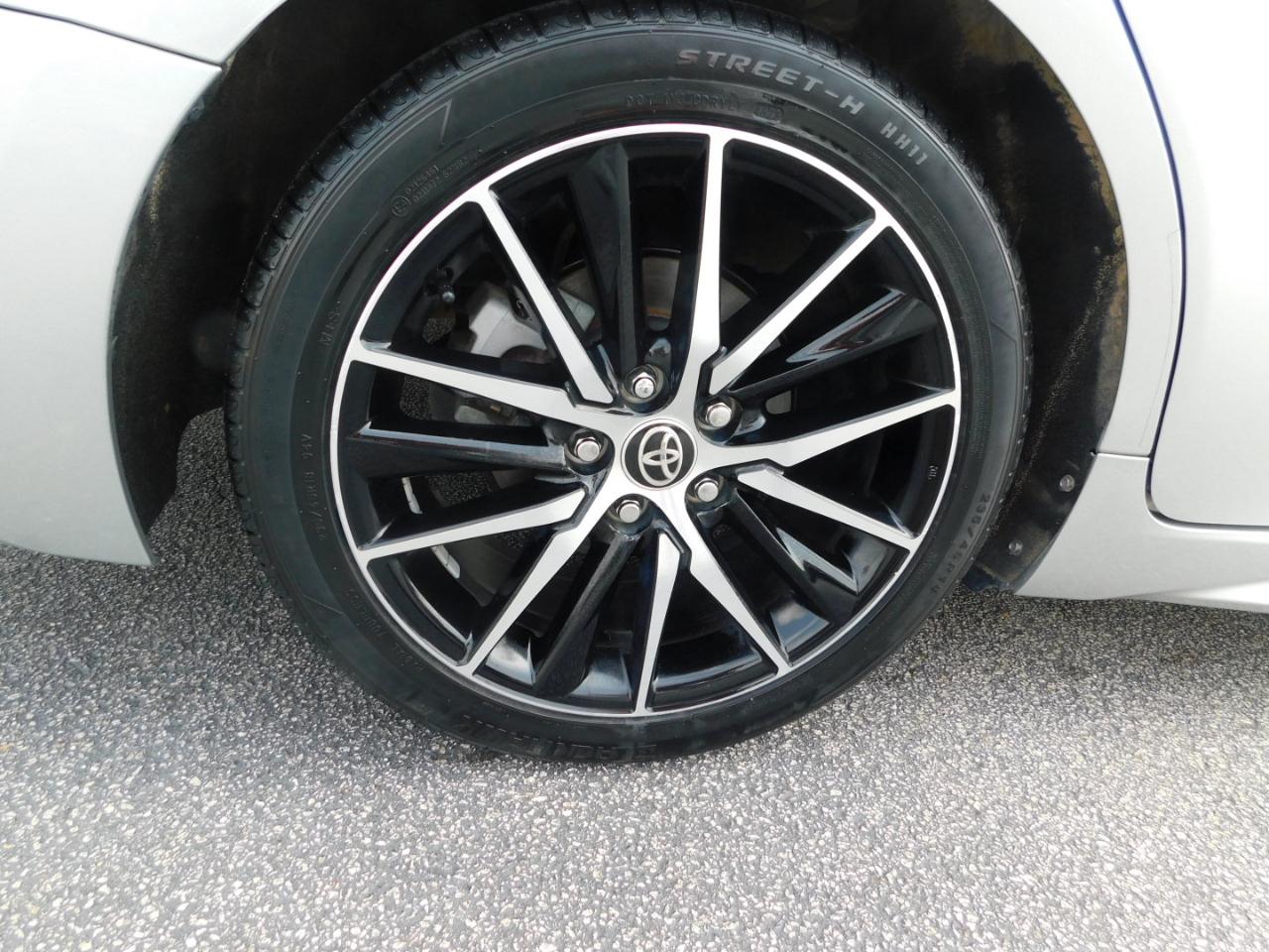 Toyota Camry SE Auto (Natl) 2021