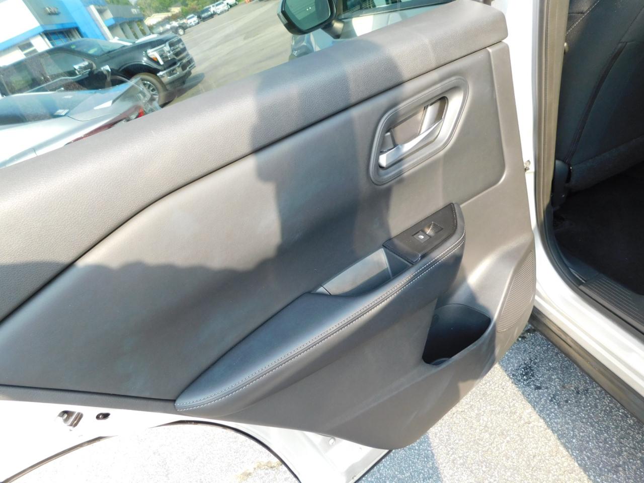 Nissan Rogue AWD SV 2025