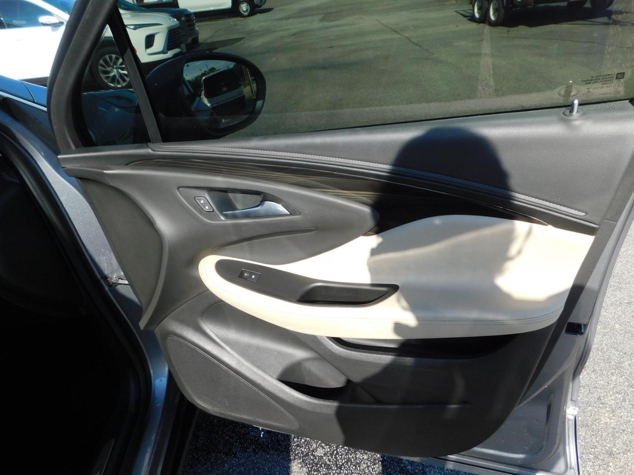 Buick Envision FWD 4dr Essence 2019