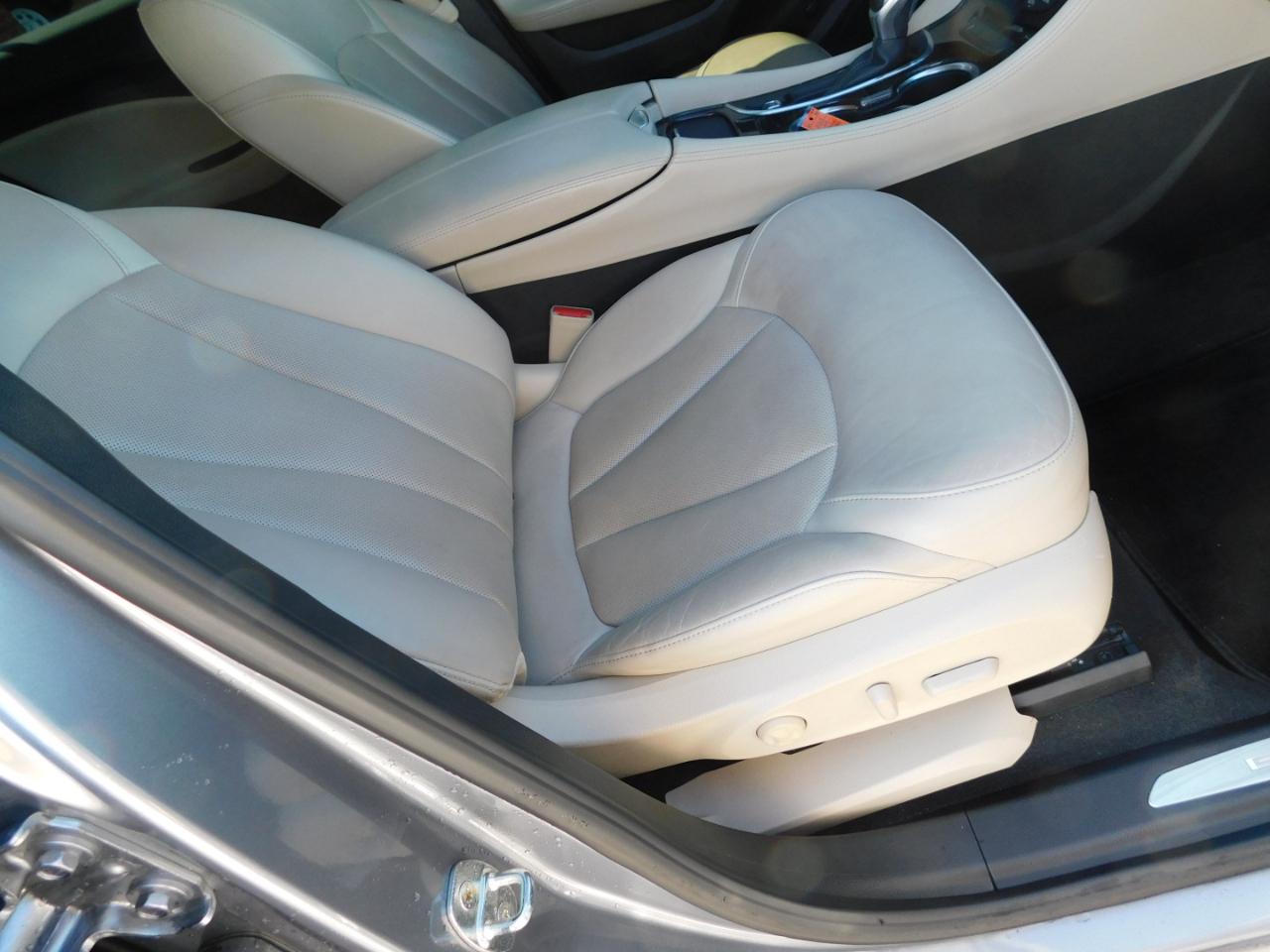 Buick Envision FWD 4dr Essence 2019