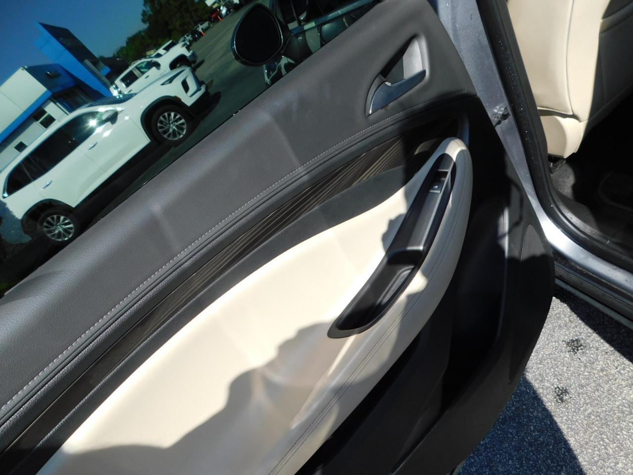 Buick Envision FWD 4dr Essence 2019