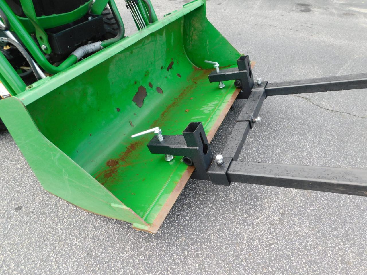 John Deere 1025R  2022