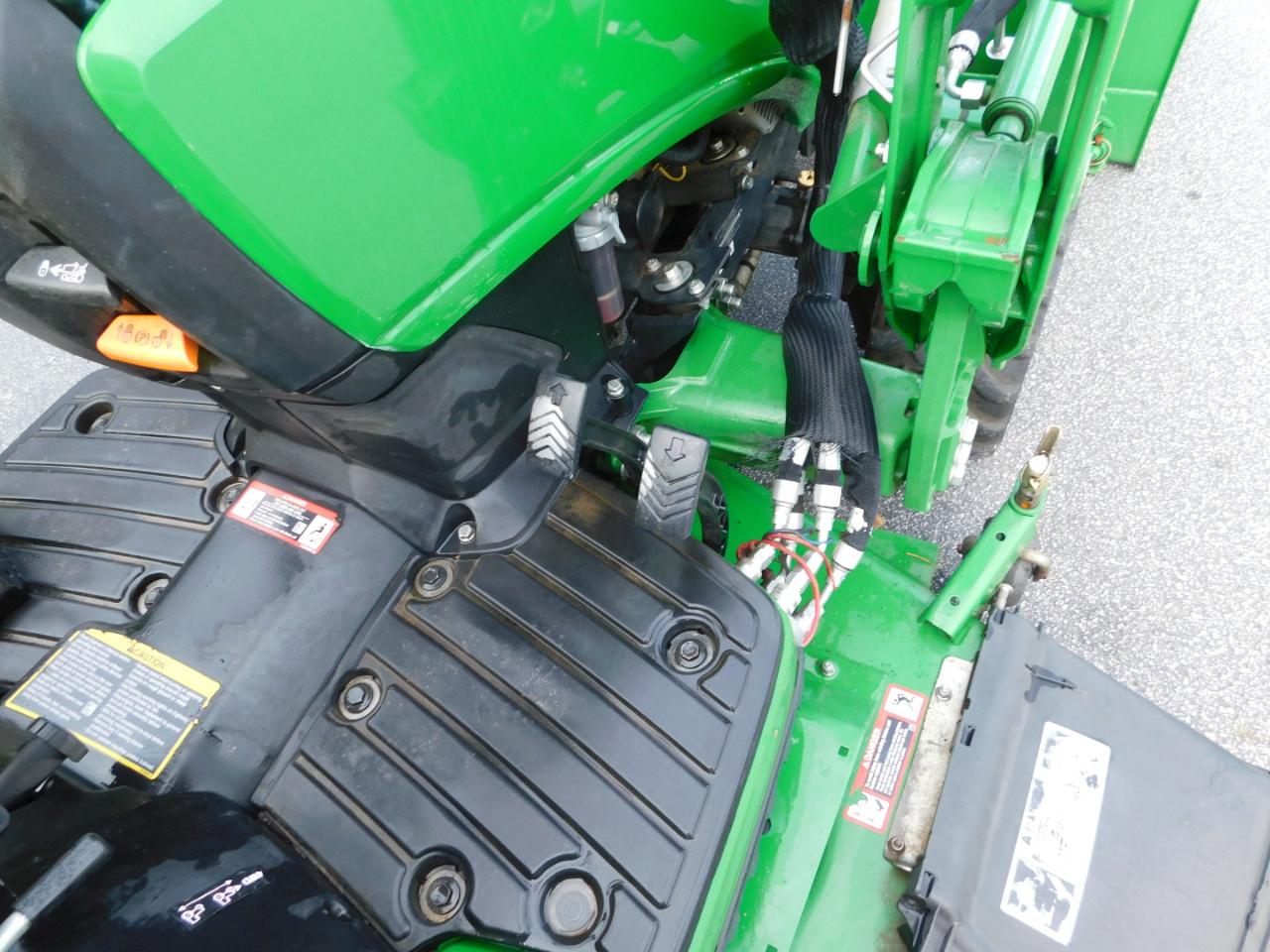 John Deere 1025R  2022