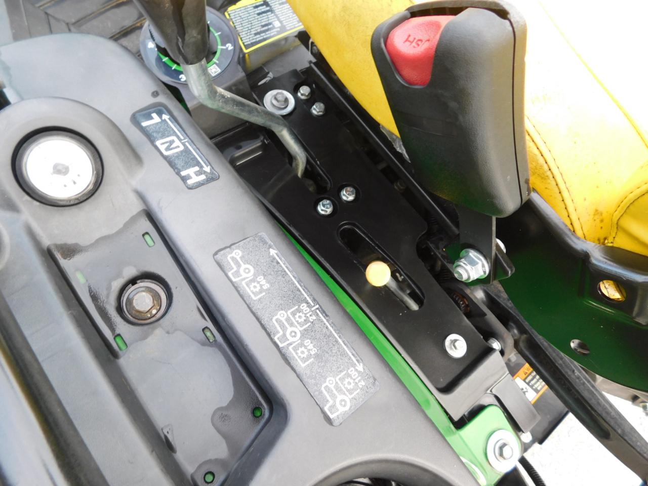 John Deere 1025R  2022