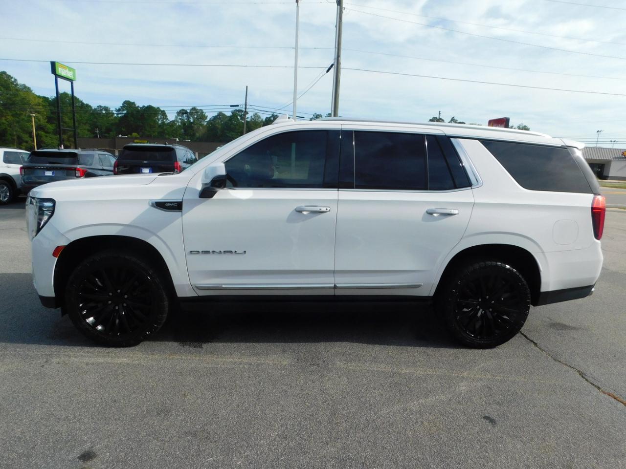 GMC Yukon 4WD 4dr Denali 2021