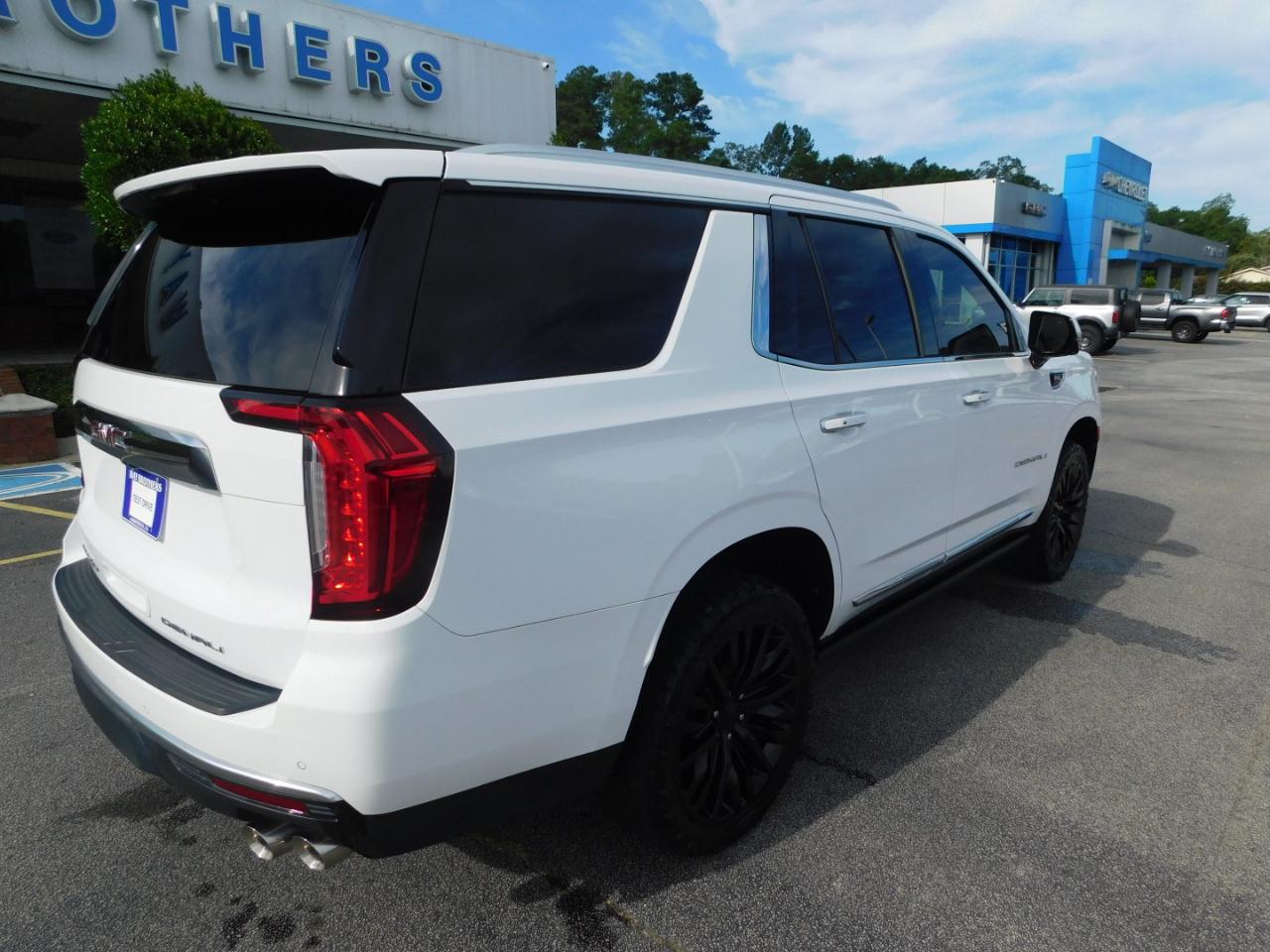 GMC Yukon 4WD 4dr Denali 2021