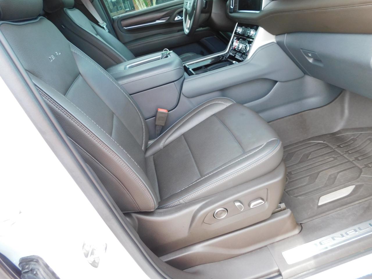 GMC Yukon 4WD 4dr Denali 2021