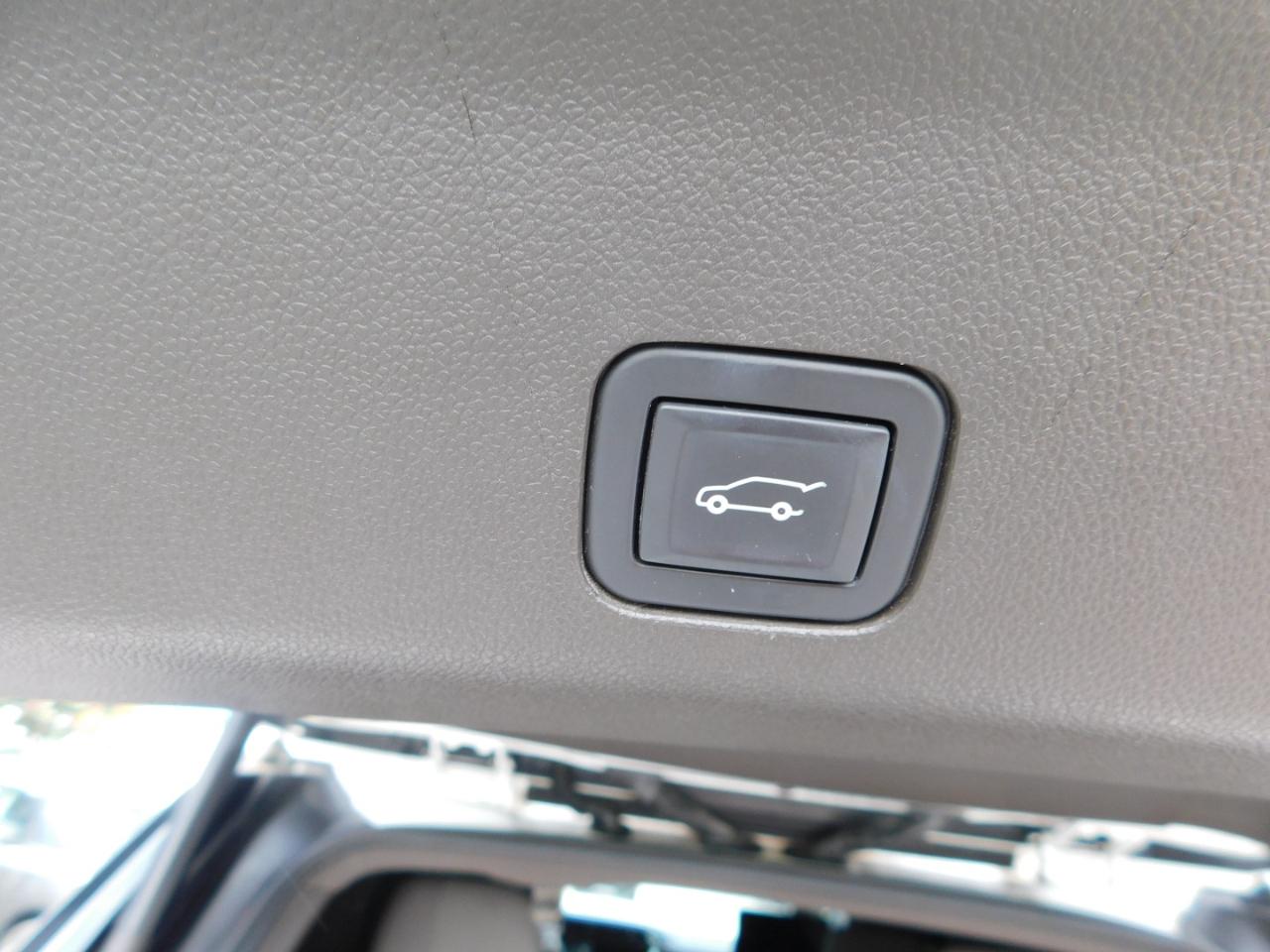 GMC Yukon 4WD 4dr Denali 2021