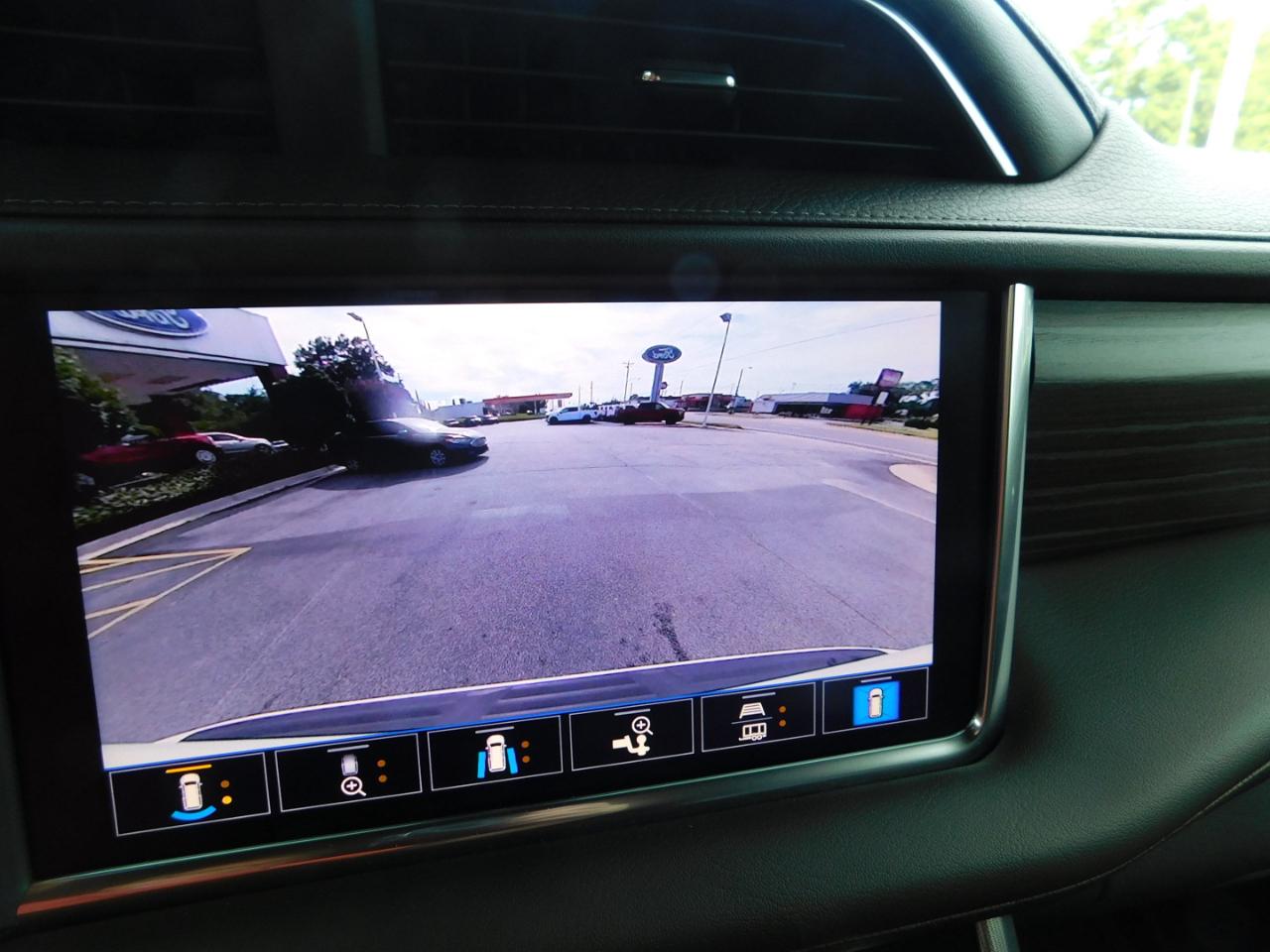 GMC Yukon 4WD 4dr Denali 2021