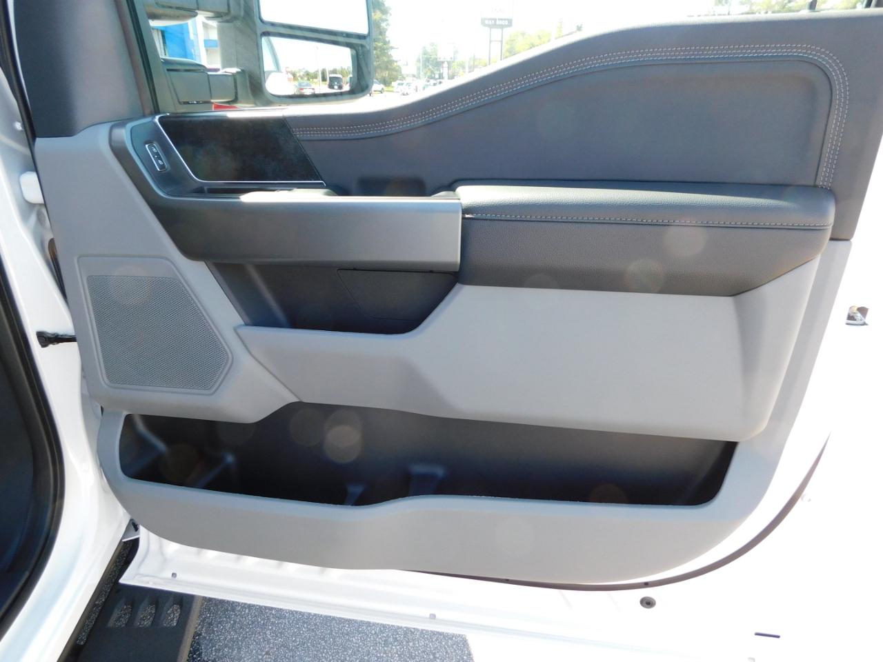 Ford Super Duty F-250 SRW  2027