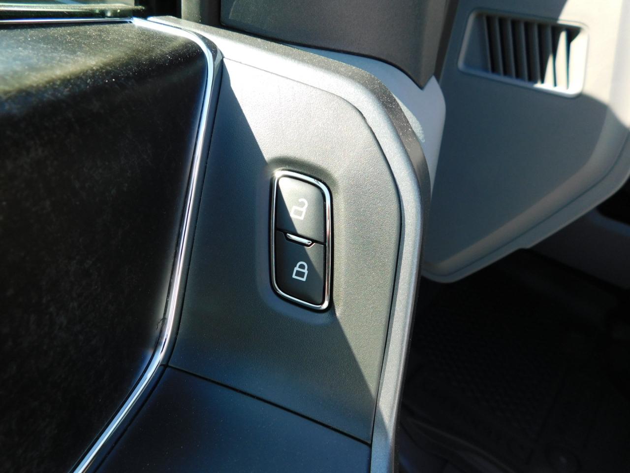 Ford Super Duty F-250 SRW  2027