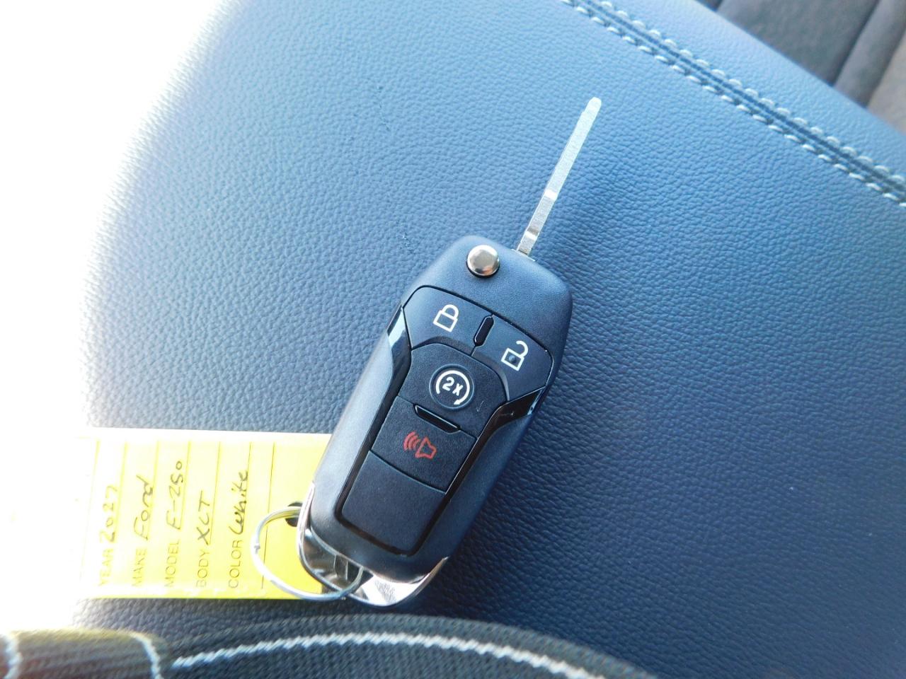 Ford Super Duty F-250 SRW  2027