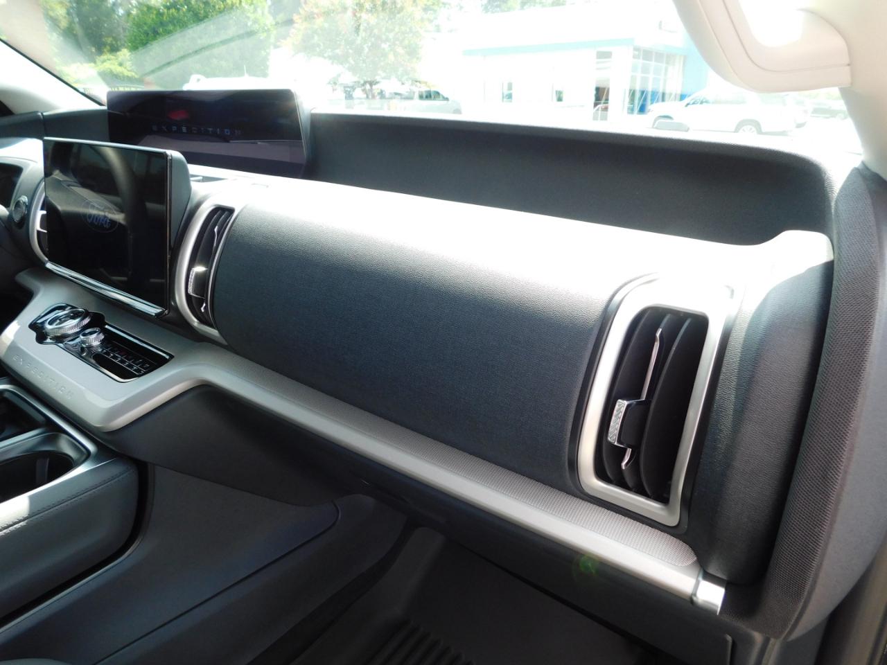 Ford Expedition Active 4x2 2027