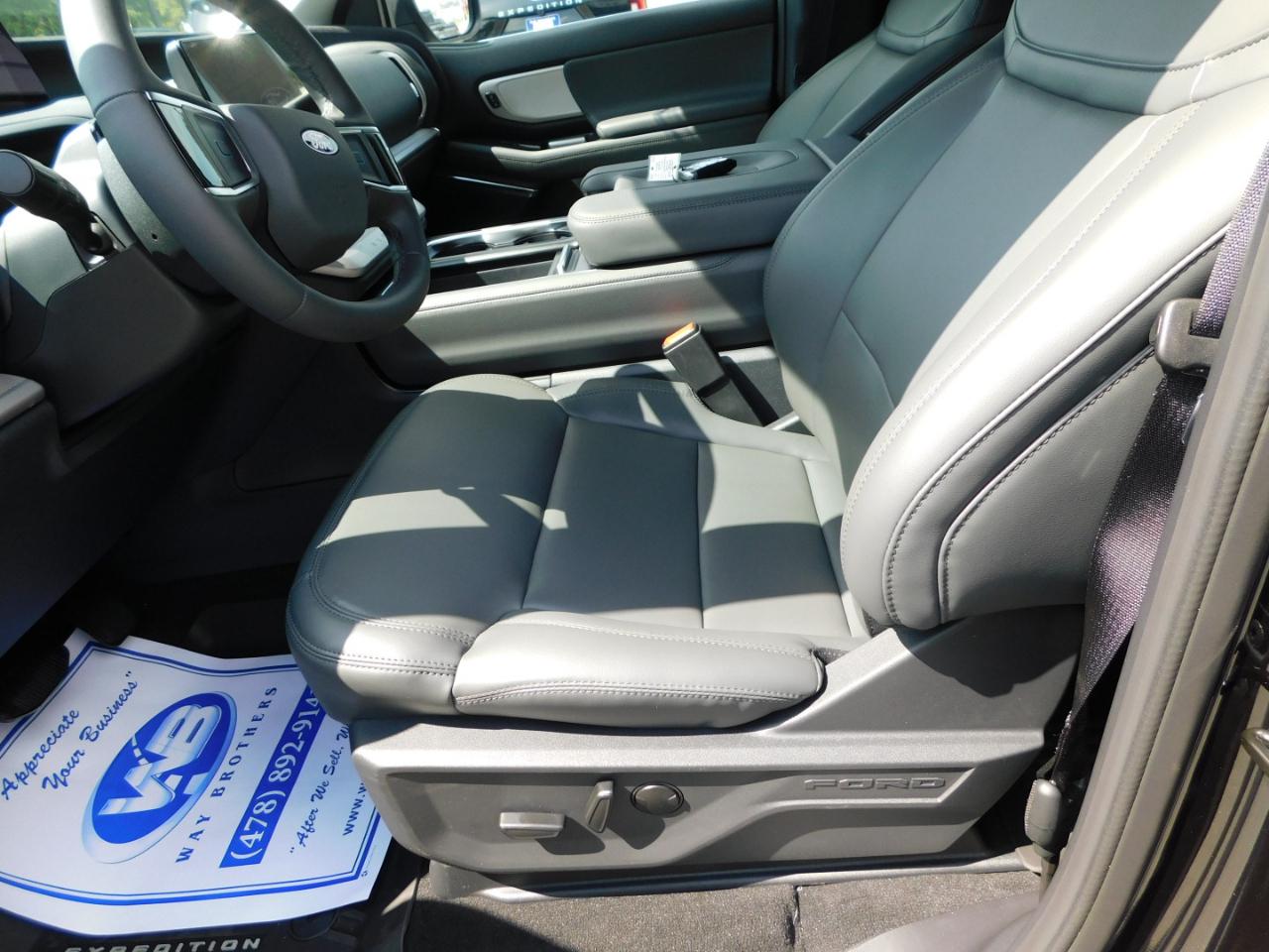 Ford Expedition Active 4x2 2027