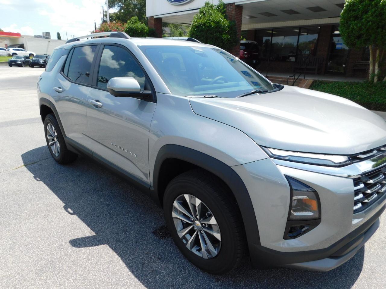 Chevrolet Equinox FWD 4dr LT w/1LT 2027