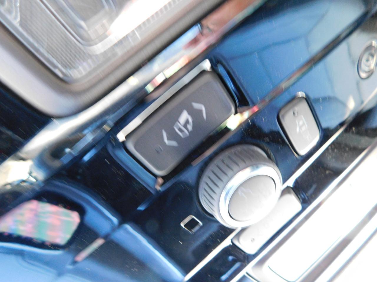 Chevrolet Suburban 4WD 4dr LT 2026