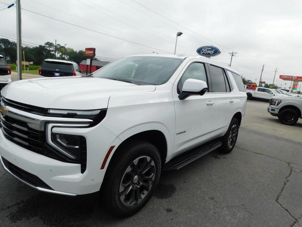 Chevrolet Tahoe 2WD 4dr LS 2026