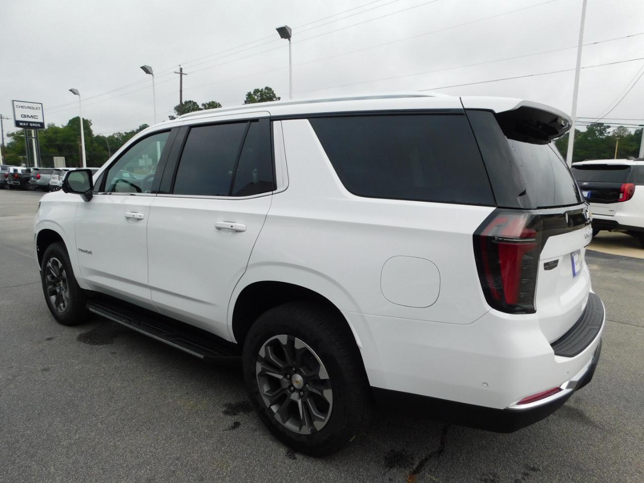 Chevrolet Tahoe 2WD 4dr LS 2026