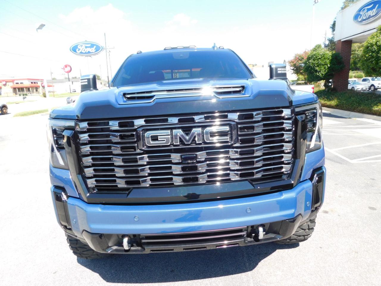 GMC Sierra 2500HD 4WD Crew Cab 159" Denali 2025