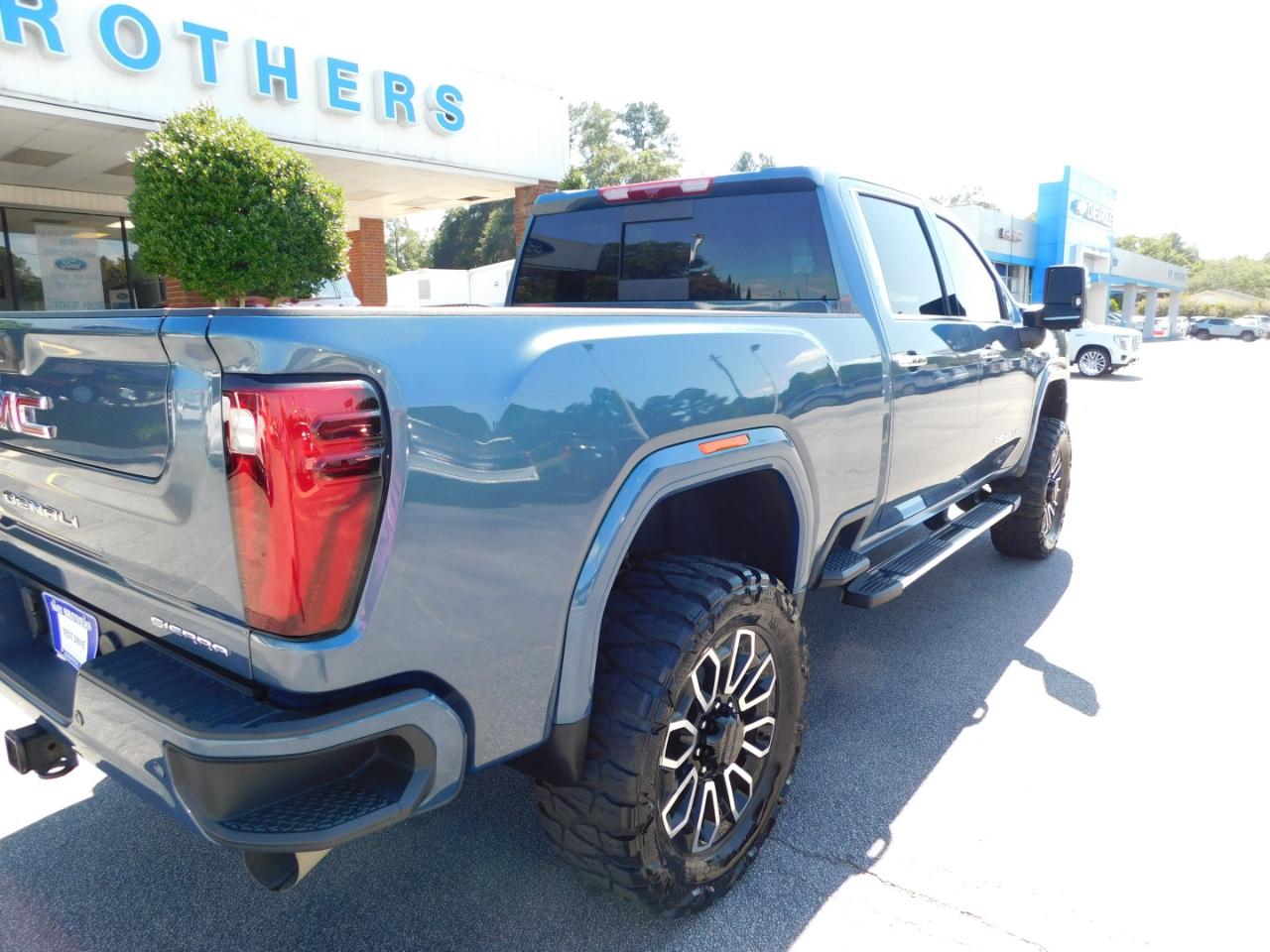 GMC Sierra 2500HD 4WD Crew Cab 159" Denali 2025