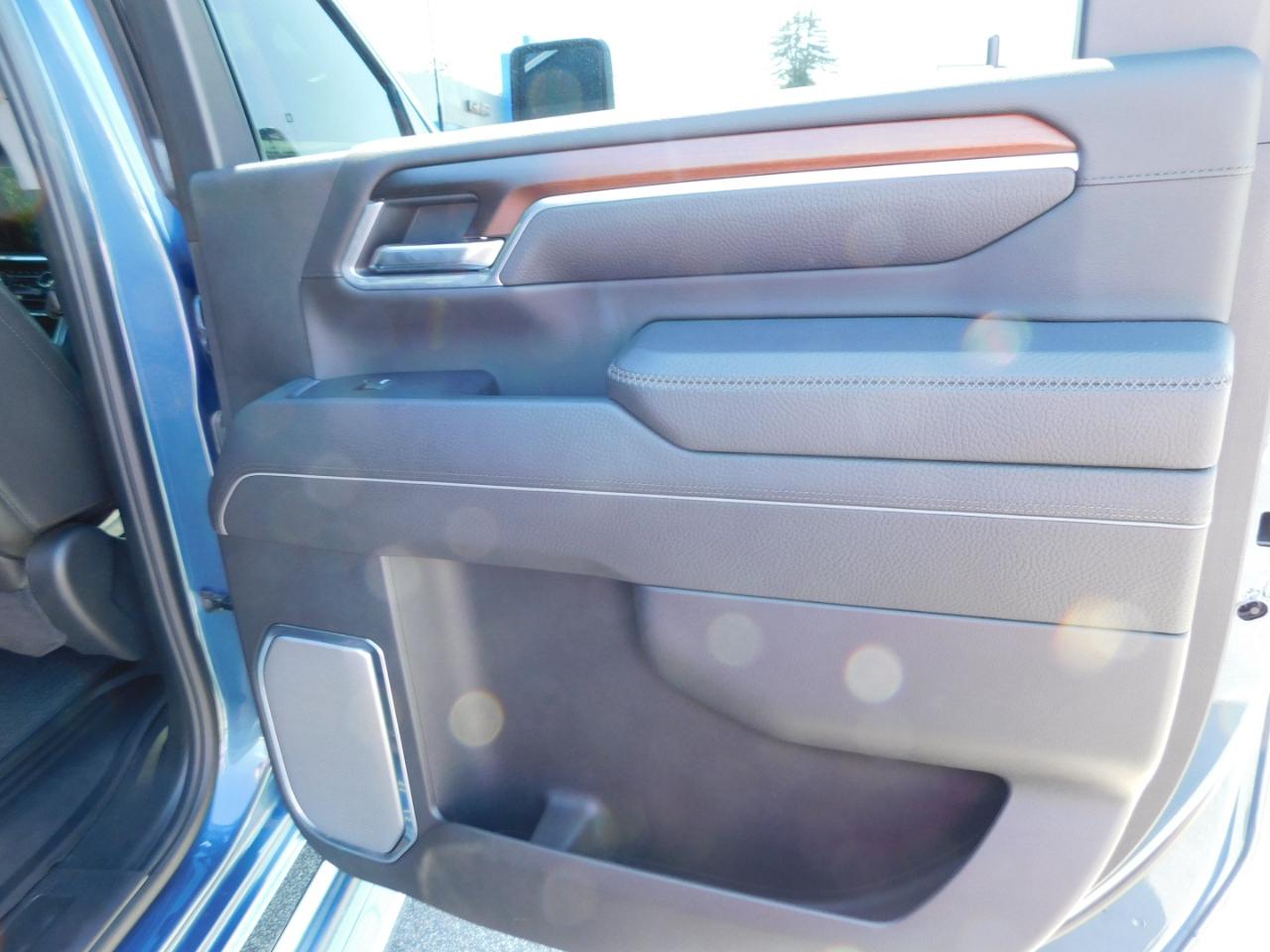 GMC Sierra 2500HD 4WD Crew Cab 159" Denali 2025
