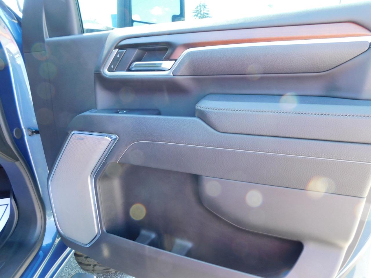 GMC Sierra 2500HD 4WD Crew Cab 159" Denali 2025