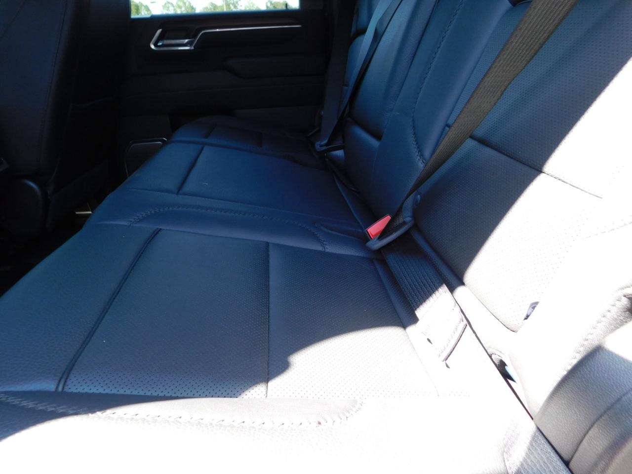 GMC Sierra 2500HD 4WD Crew Cab 159" Denali 2025