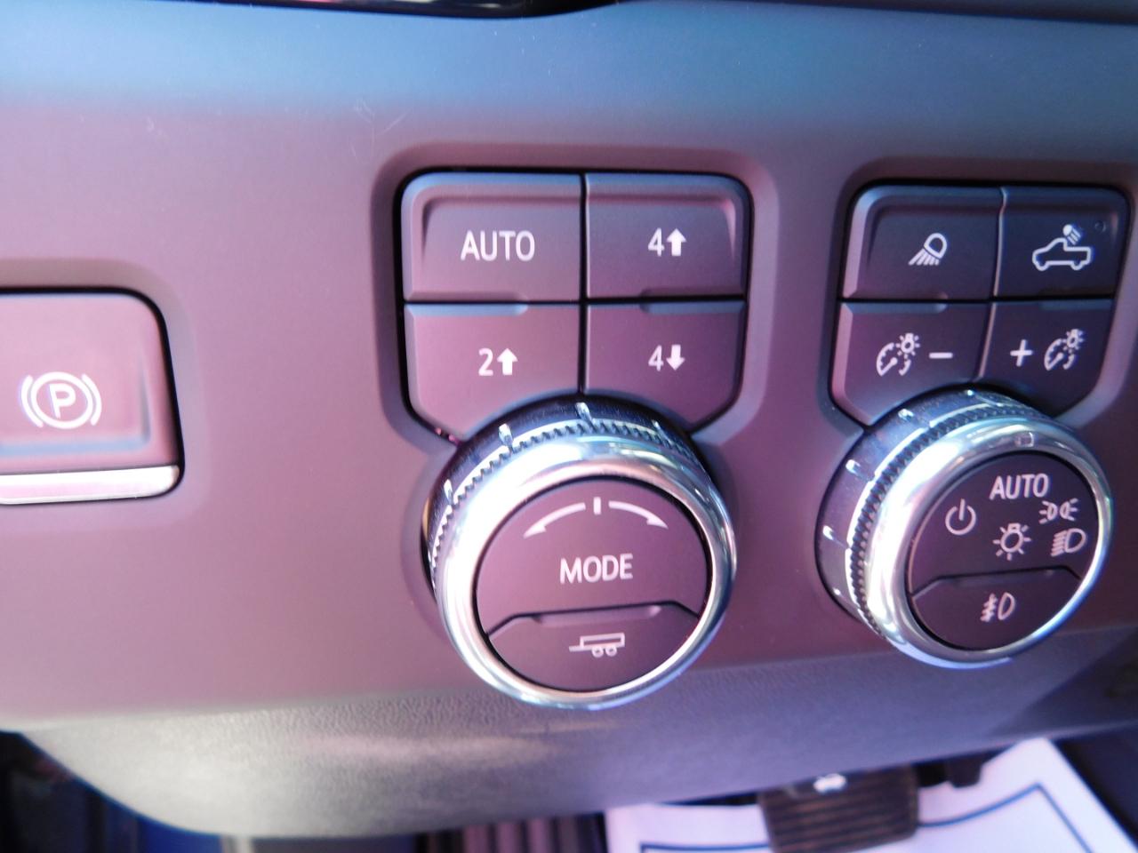 GMC Sierra 2500HD 4WD Crew Cab 159" Denali 2025